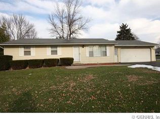 27 Jamee Ln, Rochester, NY 14606