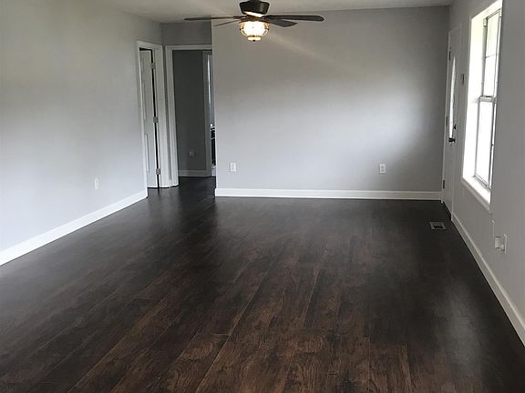5th image of 1415 Meadowbrook Dr