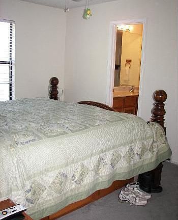 4th image of 713 Shamrock Dr