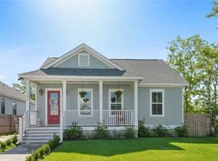 133 Seal Dr, Arabi, LA 70032
