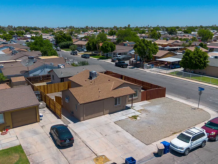 1077 Wozencraft St #3 — Photo 2