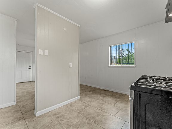 4th image of 12355 Palmyra Dr