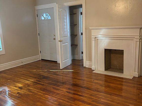 5th image of 206 E Eufaula St