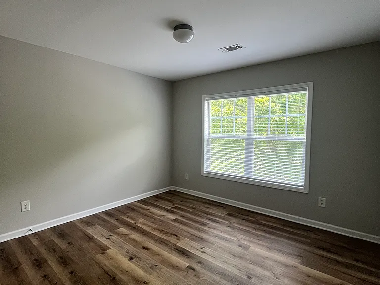 2501 Southhaven Ln — Photo 35