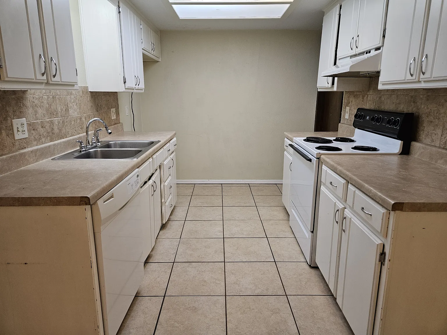 945 SW 98th St(Term) - 1 — Photo 3