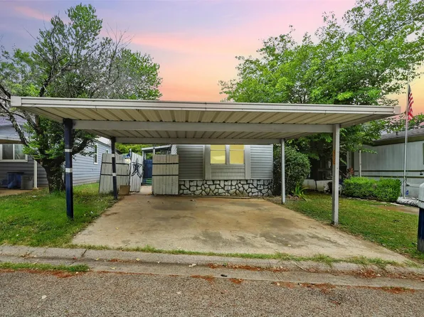 142 Karen Ln, Euless, TX 76040