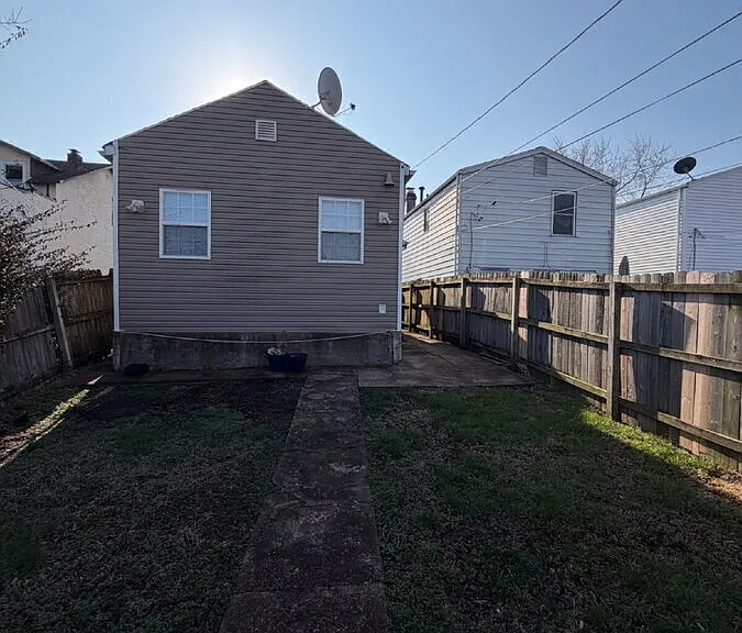 7719 Alaska Ave — Photo 2