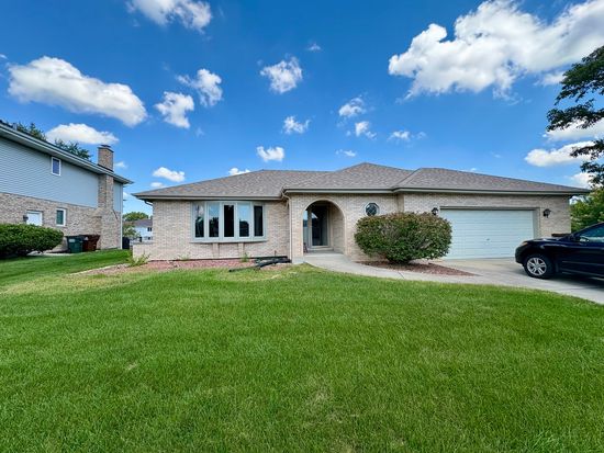 7632 Hanover Dr, Tinley Park, IL 60477