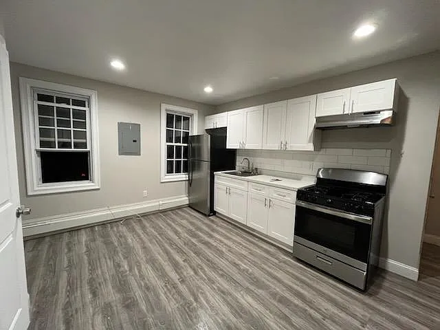 Eat in Kitchen