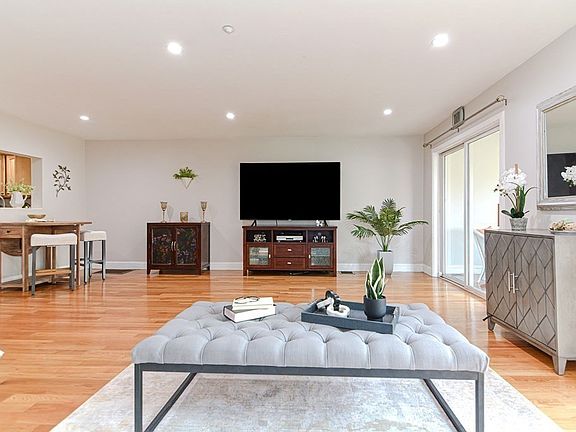 2nd image of 8 Mayberry Dr #D