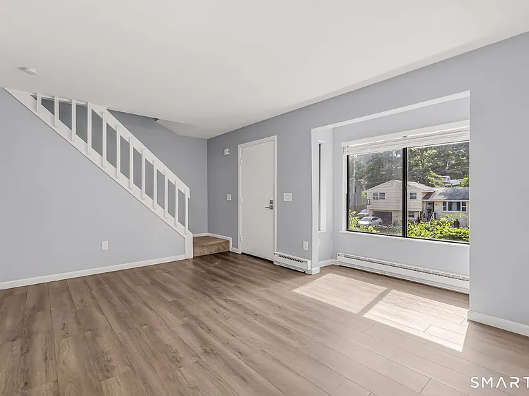 188 Moreland Ave — Photo 5