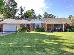 5904 E 46th St, Tulsa, OK 74135