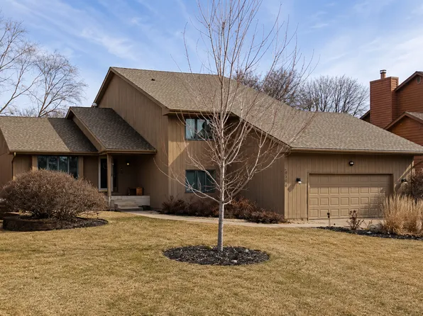 2100 Edinbrook Ct, Minneapolis, MN 55443