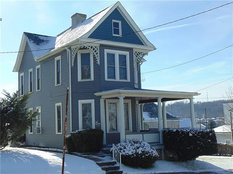 312 Broad Ave photo 1