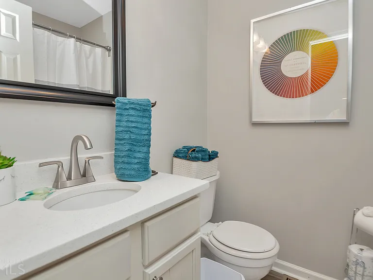 7267 Crestside Dr — Photo 11