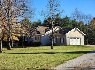 10055 Fisher Rd, Avoca, MI 48006