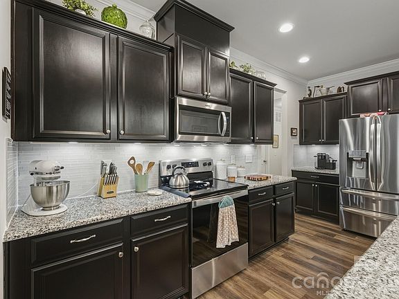 5th image of 10038 Sweetbriar Rose Ct