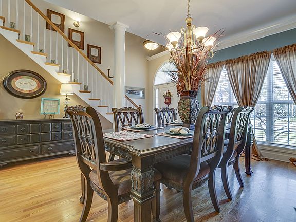 4th image of 3056 Vicwood Dr