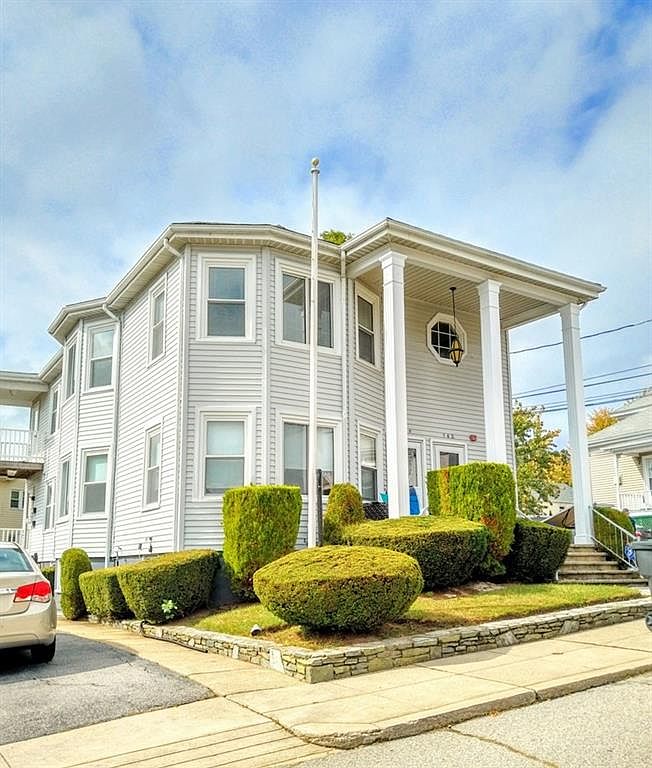 160 West St, West Warwick, RI 02893 Zillow