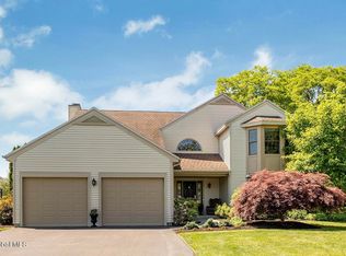 232 Walnut Ln, Slingerlands, NY 12159