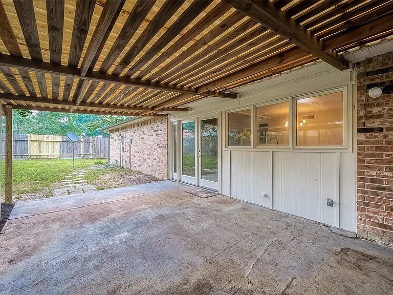 16810 Sweno Ct — Photo 36