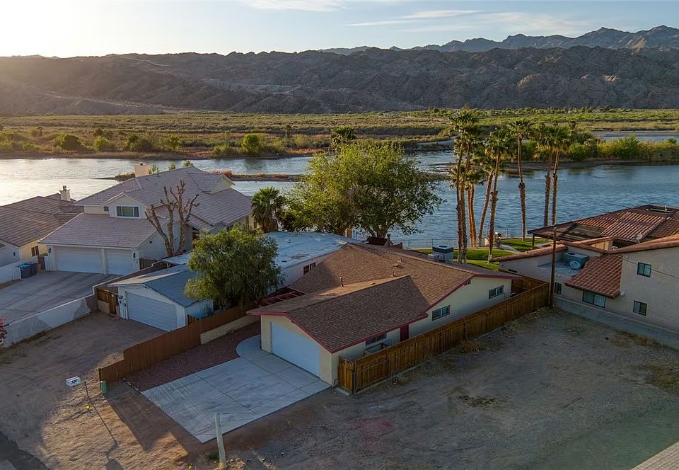 1st image of 1767 Riverside Dr