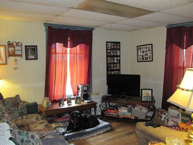 2nd image of 111 Wescott St