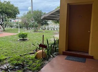 1050 E Sample Rd APT 101, Pompano Beach, FL 33064