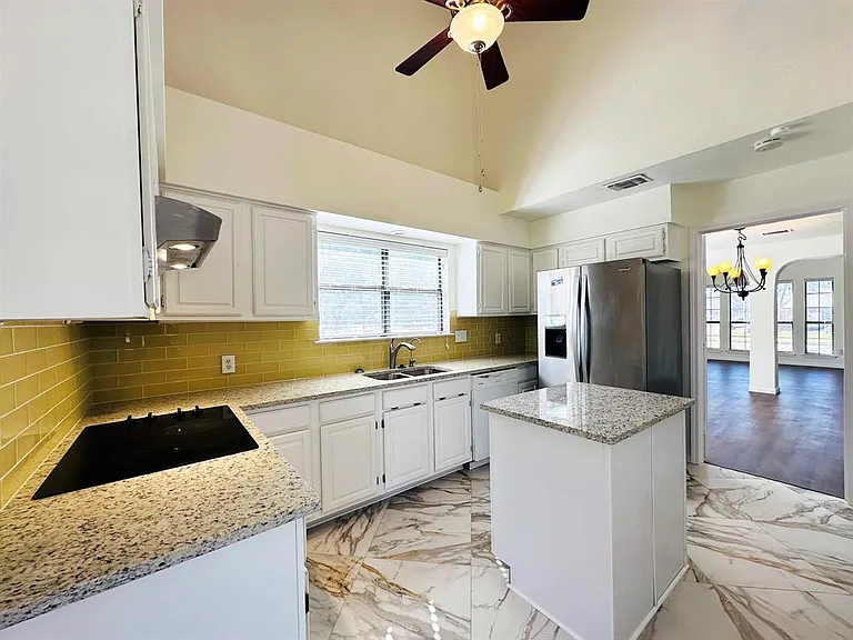 306 Applewood Dr — Photo 17