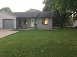 809 S Kalamazoo Ave, Marshall, MI 49068