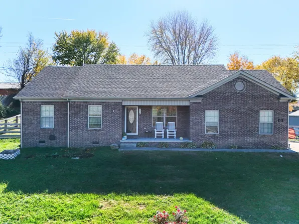 121 Shawnee Dr, Paint Lick, KY 40461