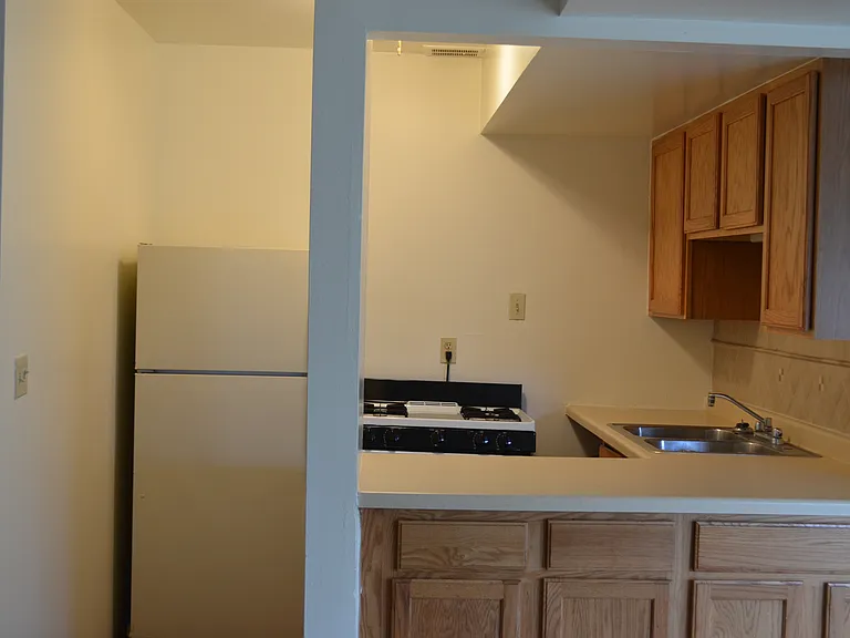 Windpoint Apartments — Photo 25