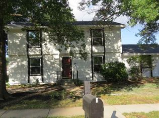 2612 SW Osborn Rd, Topeka, KS 66614