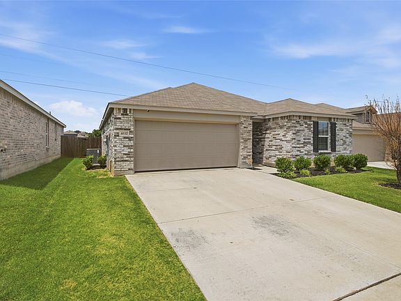 3rd image of 4632 Benham Dr