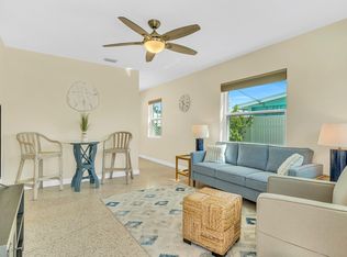 11325 1st St E REAR B, Saint Petersburg, FL 33706