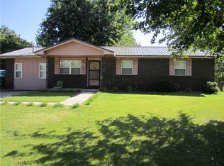 1205 Thomas Blvd, Springdale, AR 72762