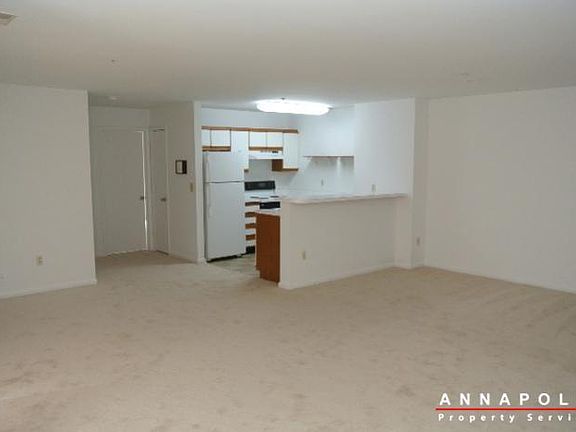 2nd image of 20 Hearthstone Ct APT A
