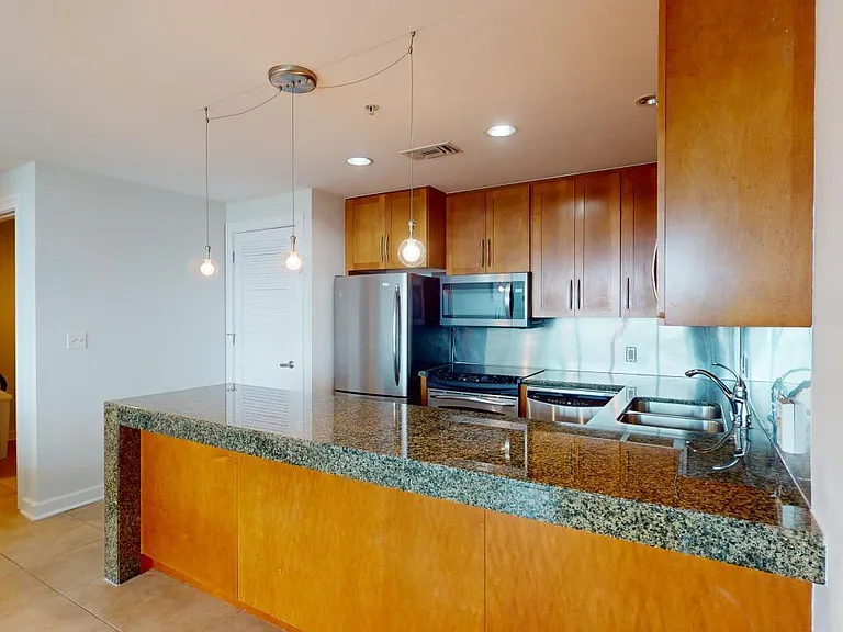 2060 Beach Blvd #701 — Photo 9
