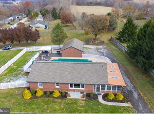 9385 Susquehanna Trl, Seven Valleys, PA 17360