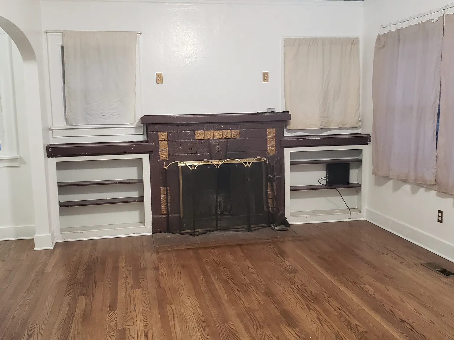 4 bed, 1300 sqft, $3,300 — Photo 2