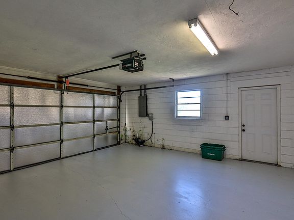 5th image of 3 Island Cay Dr