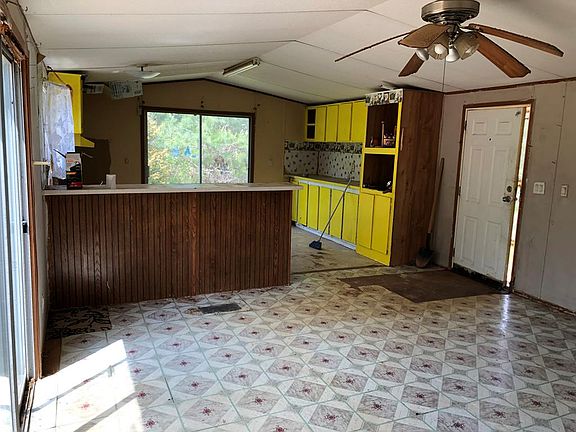 3rd image of 1031 Beck St