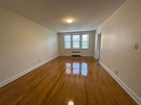 24 Concord Ave, Cambridge, MA