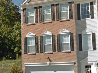 226 Grace Manor Dr, Coraopolis, PA 15108