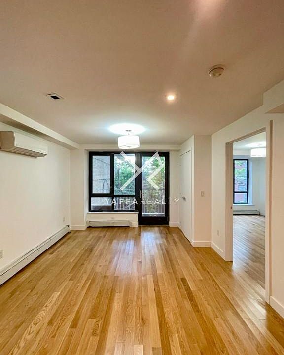 1st image of 39 E 21st St #2D