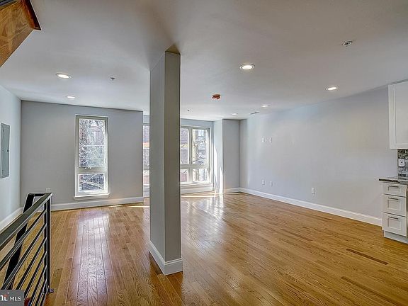3rd image of 1249 N 17th St Unit 2