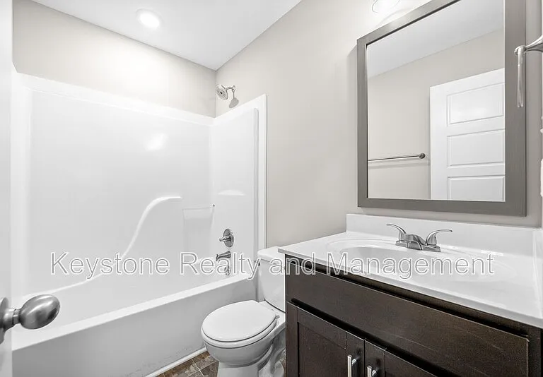 3800 Roscommon Way — Photo 14