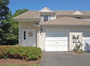 28-2 Dara Dr, East Hanover, NJ 07936