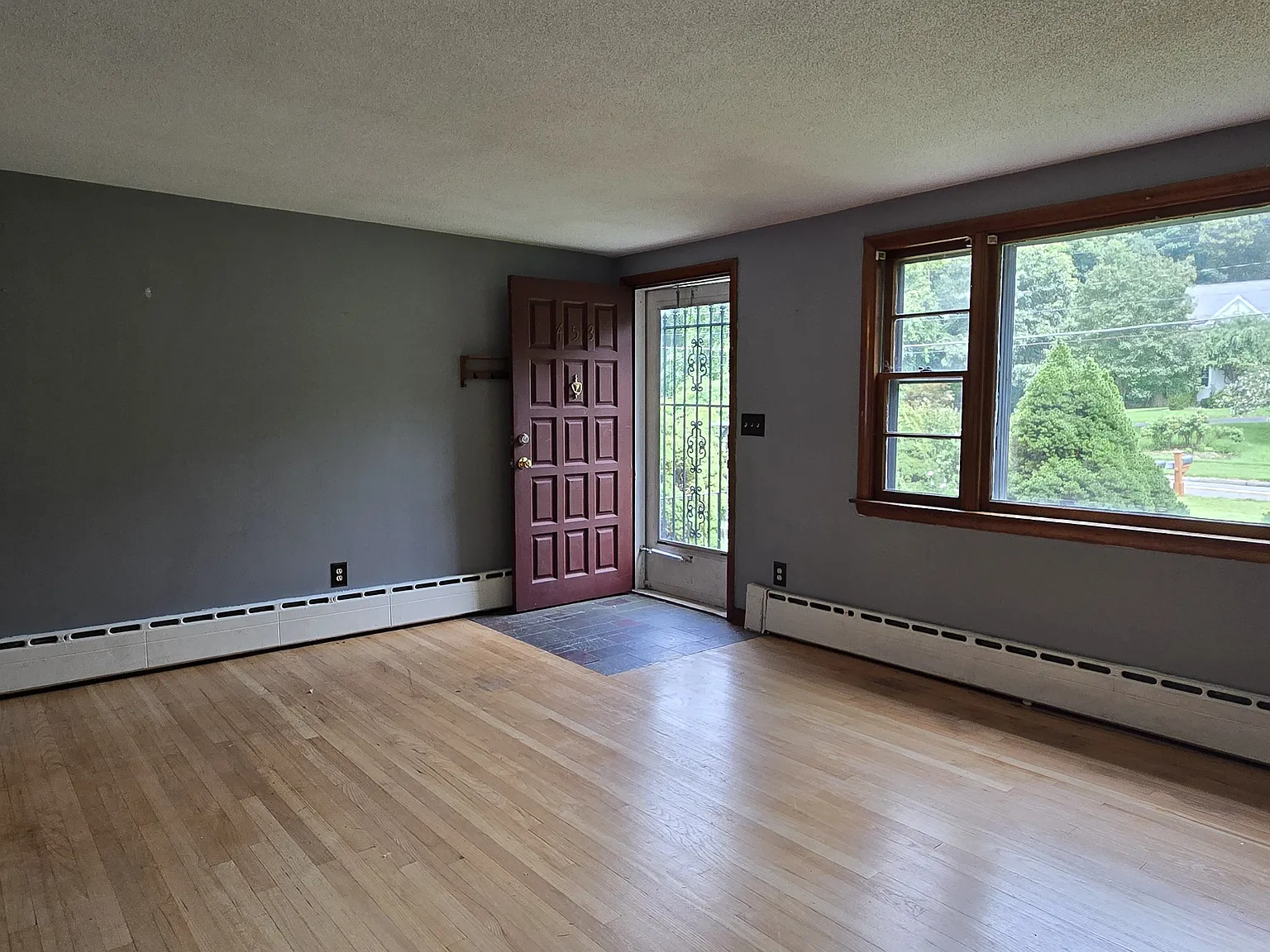 3 bed, 1450 sqft, $2,550 — Photo 4