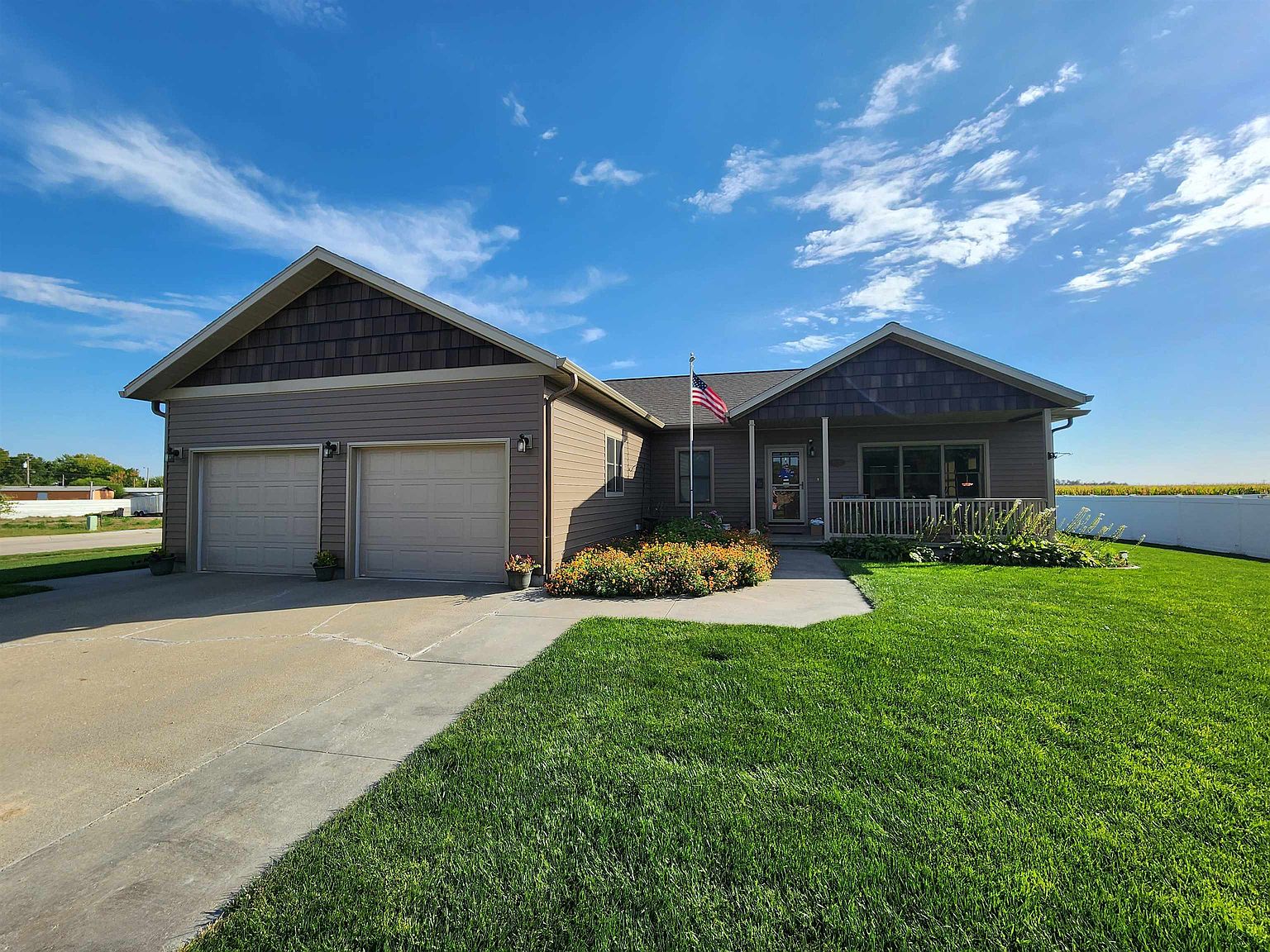 1321 8th St, Gibbon, NE 68840 Zillow